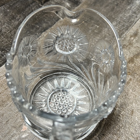 Vintage Crystal Creamer with A Sunflower Design - Picture 5 of 6